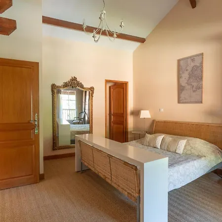 Les Oiseaux_a Avec Piscine Chauffee